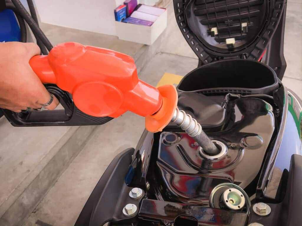 What-to-do-when-you-fill-the-wrong-Fuel-Wrong Gas in Your Motorcycle-banditmoto