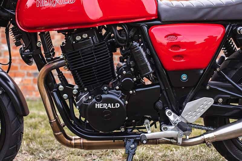2022 Herald Motorcycle Cafe 400 red